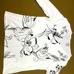 Chicos black and White long sleeve tee